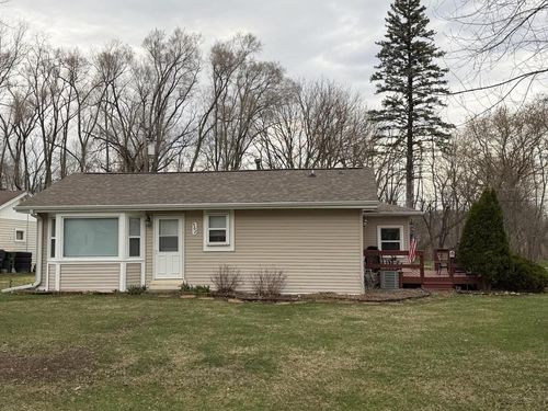 562 Gatewood Dr, Twin Lakes, WI, 53181-9513 | Card Image