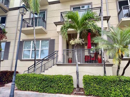 114-2625 Ne 14th Ave, Wilton Manors, FL, 33334-4385 | Card Image