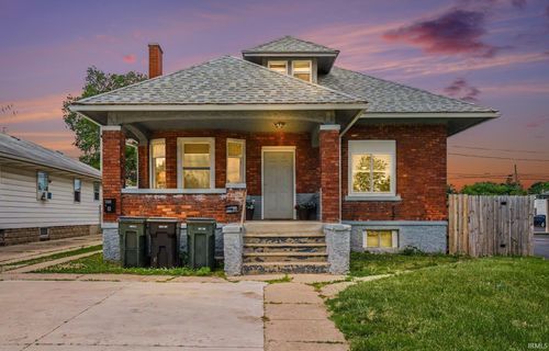 2401 S Michigan St, South Bend, IN, 46614-1041 | Card Image