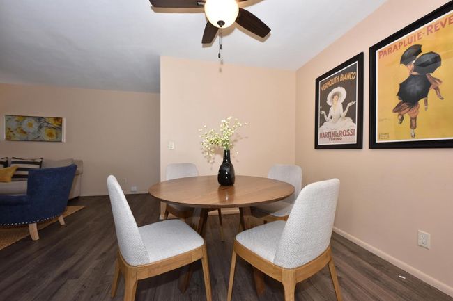 234 - 425 W Willow Court, Condo with 2 bedrooms, 2 bathrooms and null parking in FOX POINT WI | Image 6