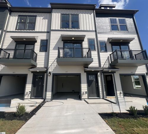 305 Carson Place, Greenville, SC, 29605 | Card Image