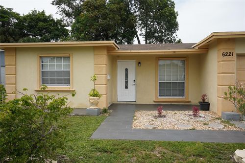6221 Sw 9th St, North Lauderdale, FL, 33068-2709 | Card Image