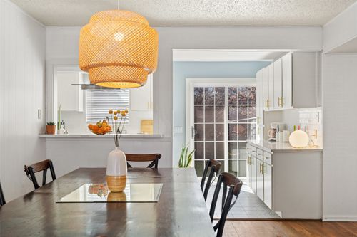2105 Columbia Cv, Austin, TX, 78723-1315 | Card Image
