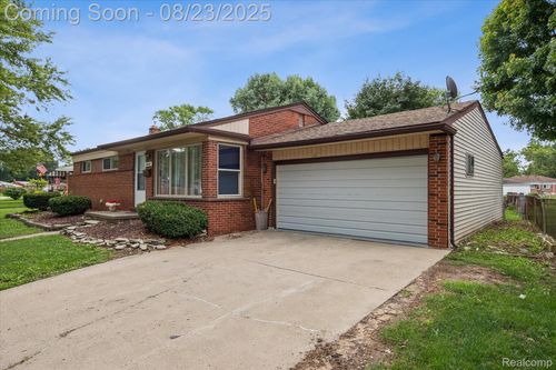 20830 Lantz St, Clinton Township, MI, 48035-2732 | Card Image