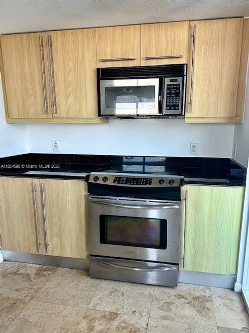 apt-608-7600 Collins Ave, Miami Beach, FL, 33141-2939 | Card Image