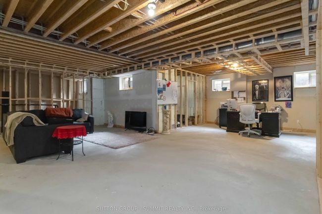 7 Tristan Crt, House other with 3 bedrooms, 3 bathrooms and 5 parking in Brampton ON | Image 35