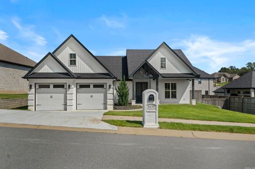 1435 Creekview Dr, Sherwood, AR, 72120-1913 | Card Image