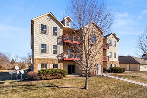 apt-101-1010 Rachael St, North Liberty, IA, 52317-7602 | Card Image