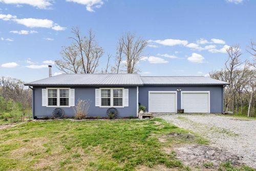 19875 N Barnes Rd, CENTRALIA, MO, 65240-3347 | Card Image