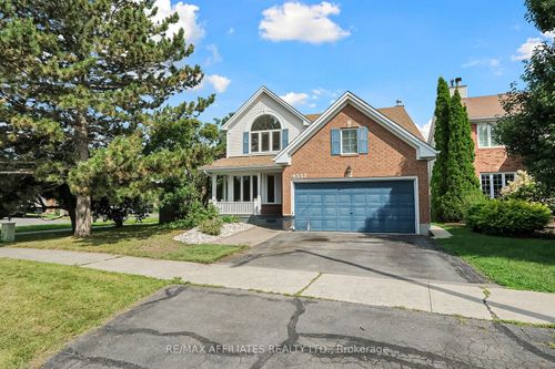 {{alt}} | Card Image