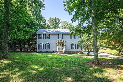 1575 Lewis Farm Rd, Kings Mountain, NC, 28086-9441 | Card Image