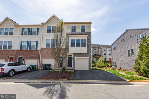 32140-400 Woodstream Cir, STAFFORD, VA, 22556-4671 | Card Image