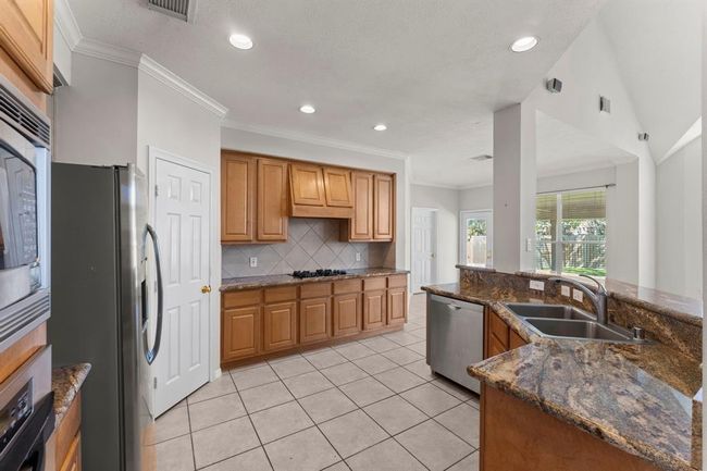 25814 Clear Springs Way, House other with 5 bedrooms, 4 bathrooms and null parking in Spring TX | Image 14
