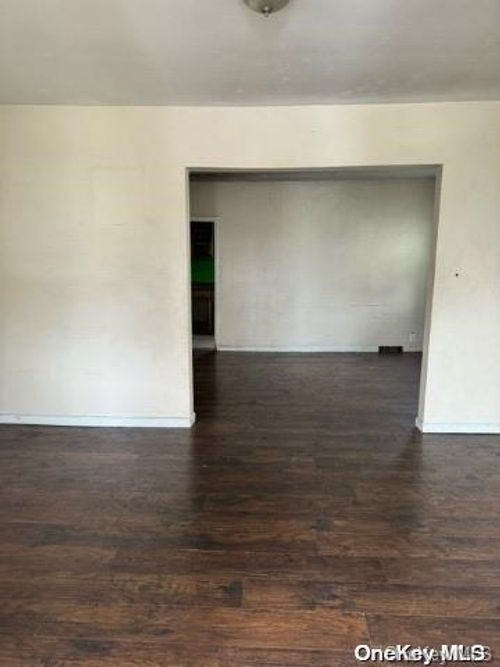 217-14 133rd Rd, Springfield Gardens, NY, 11413-1620 | Card Image