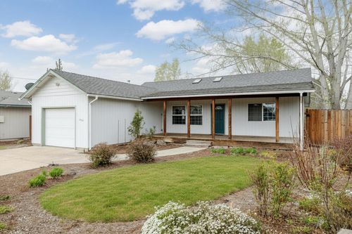 2807 Sw 23rd St, Redmond, OR, 97756-9696 | Card Image