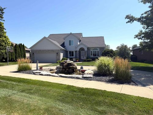 32776 Kathleen Dr, Chesterfield, MI, 48047-2754 | Card Image