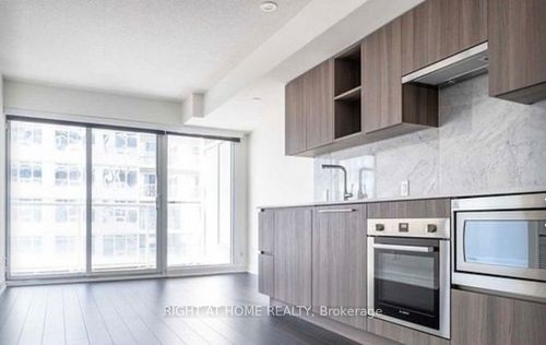 3205-17 Bathurst Street, Toronto, ON, M5V0N1 | Card Image