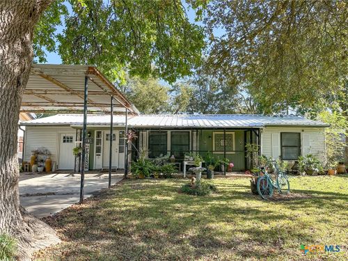 110 Crockett St, Port Lavaca, TX, 77979-2621 | Card Image