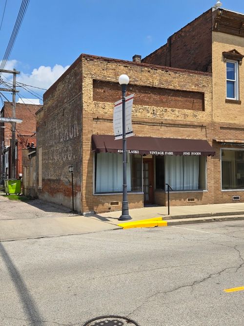 414 Pulaski St, Lincoln, IL, 62656-2721 | Card Image