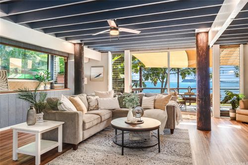 47-849 Kamehameha Hwy, Kaneohe, HI, 96744-5007 | Card Image