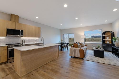 4533 Road 114, Pasco, WA, 99301-6389 | Card Image