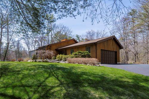 23 Stoutenburgh Dr, Hyde Park, NY, 12538-2053 | Card Image