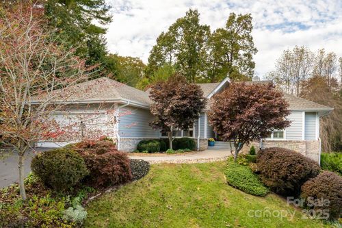 501 Candlewood Ln, Flat Rock, NC, 28731-9638 | Card Image