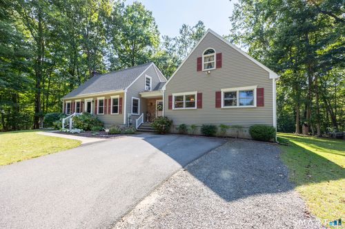 7 Stephens Ct, Clinton, CT, 06413-1375 | Card Image