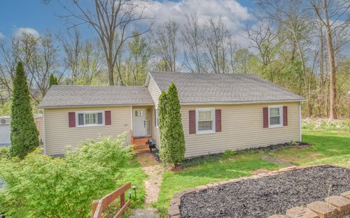 421 Summit St, Union City, MI, 49094-9321 | Card Image
