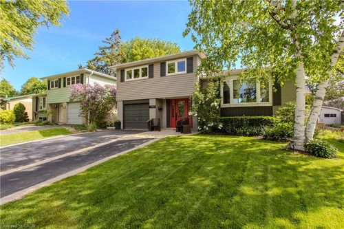 1487 Rusholme Crescent, Burlington, ON, L7M1M4 | Card Image