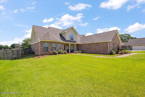 136 Cypress Lake Blvd S, Madison, MS, 39110-7392 | Card Image