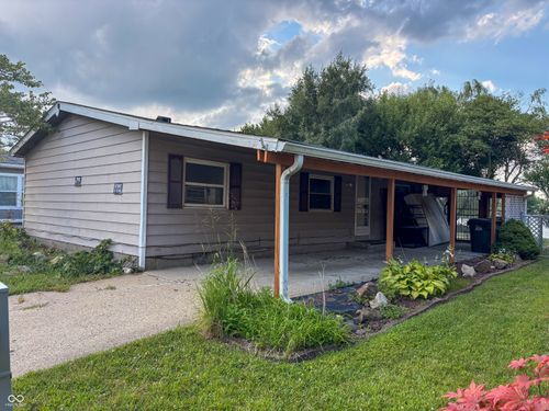 101 Fountain Lake Dr, Greenfield, IN, 46140-8712 | Card Image