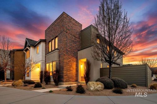 4044 E Parkcenter Blvd, Boise, ID, 83716-4736 | Card Image