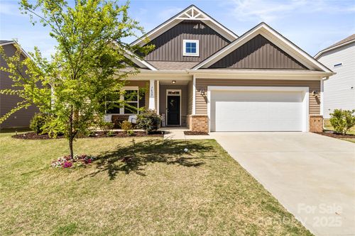 7633 Tanglewood Way, Denver, NC, 28037-9227 | Card Image