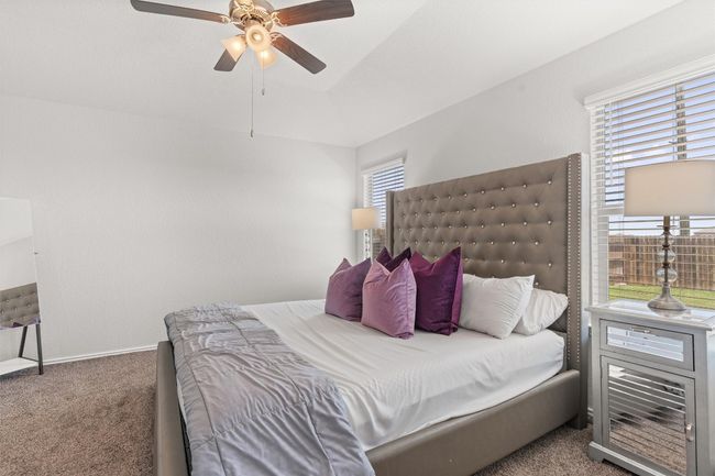 Large Primary bedroom with ceiling fan! | Image 14