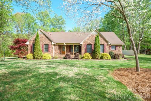 209 Frontier Cir, China Grove, NC, 28023-9484 | Card Image