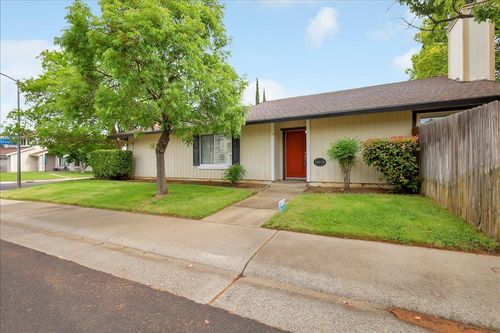 10570 Apple Grove Way, Rancho Cordova, CA, 95670-2317 | Card Image