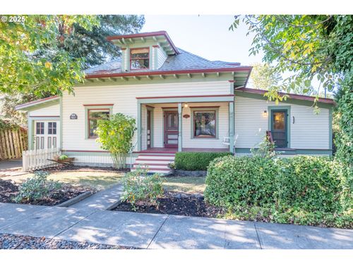 1119 Ash St, Brownsville, OR, 97327-2139 | Card Image