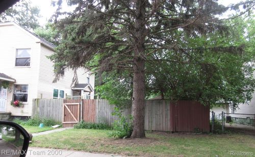 35 Marie St, Ecorse, MI, 48229-1811 | Card Image