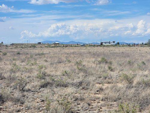 77 Espejo, Moriarty, NM, 87035 | Card Image