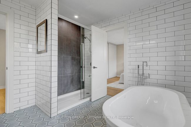 1633 Bottriell Way, House other with 5 bedrooms, 3 bathrooms and 4 parking in Orléans ON | Image 37