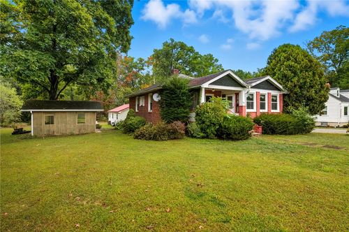 161 W Beechwood Rd, Bessemer, PA, 16112-2007 | Card Image