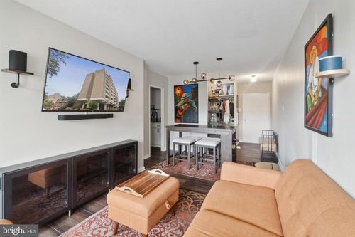 s401-429 N St Sw, WASHINGTON, DC, 20024-3703 | Card Image