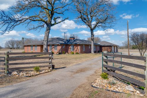 290 Farm Road 197, Arthur City, TX, 75411-3704 | Card Image