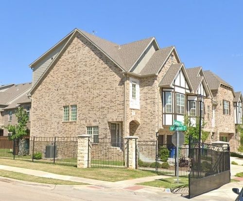 2317 Southwick Dr, Lewisville, TX, 75067-4917 | Card Image