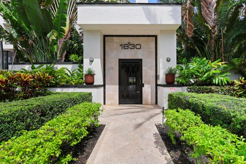 122-1830 Embassy Drive, West Palm Beach, FL, 33401 | Card Image