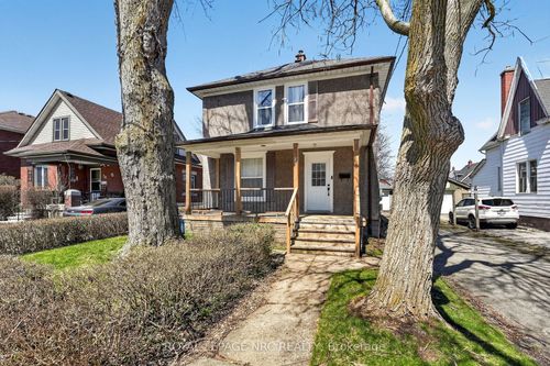 84 State St, Welland, ON, L3B4K5 | Card Image