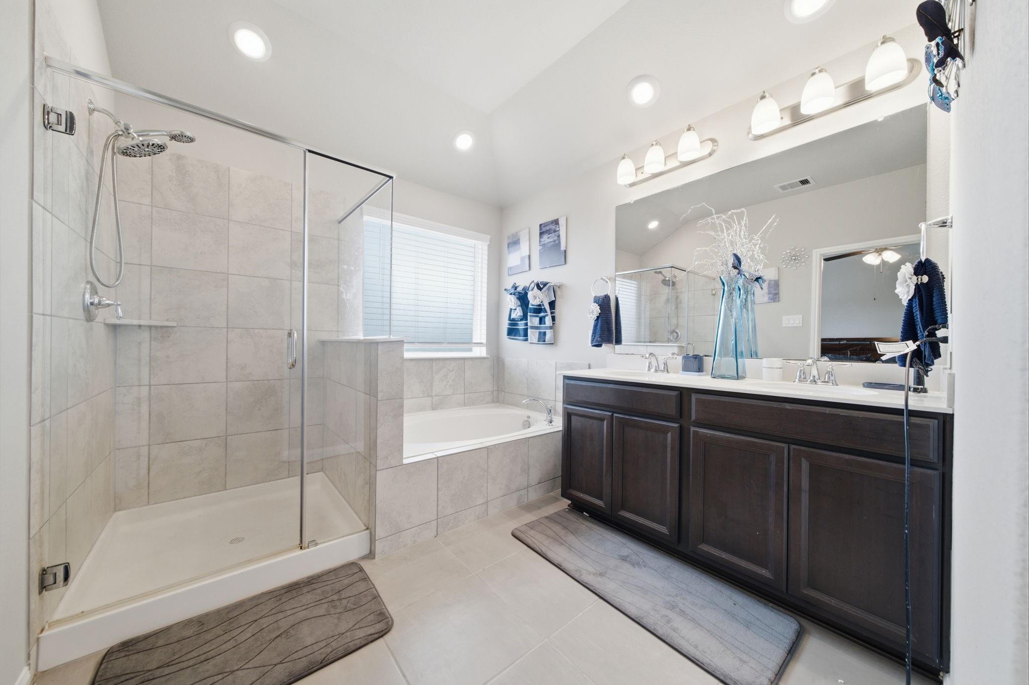 Residential Lease in Pearland 5