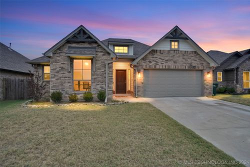 5109 S Walnut Creek Drive, Sand Springs, OK, 74063 | Card Image