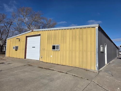 112 S 6th St, Clay Center, KS, 67432-3314 | Card Image